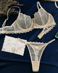 New hollow perspective gathered sexy wave lace underwear set
