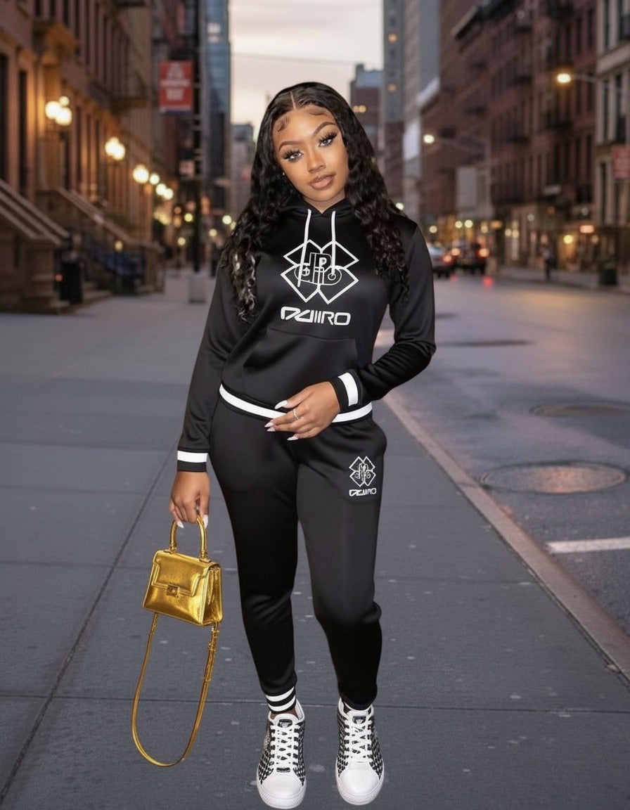 DDIIRO Women's Signature Luxury Tracksuit Set – Premium Black Hoodie & Joggers