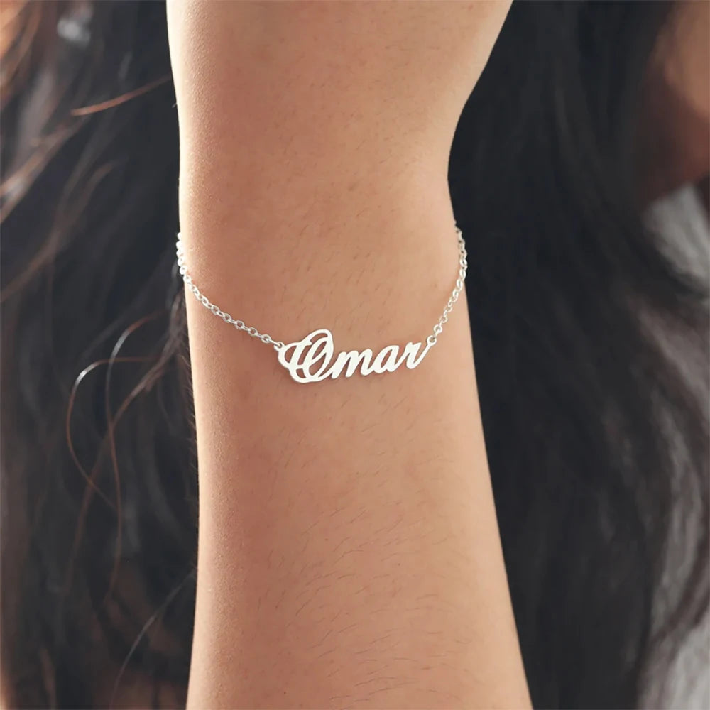 Personalized Stainless Steel Name Bracelet – Elegant Custom Jewelry Gift for Friends & Wives