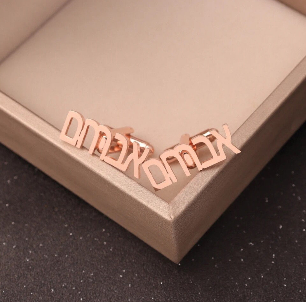 Personalized Hebrew Name Cufflinks – Custom Initial Wedding Cufflinks for Groom & Groomsmen, Perfect Gift for Him